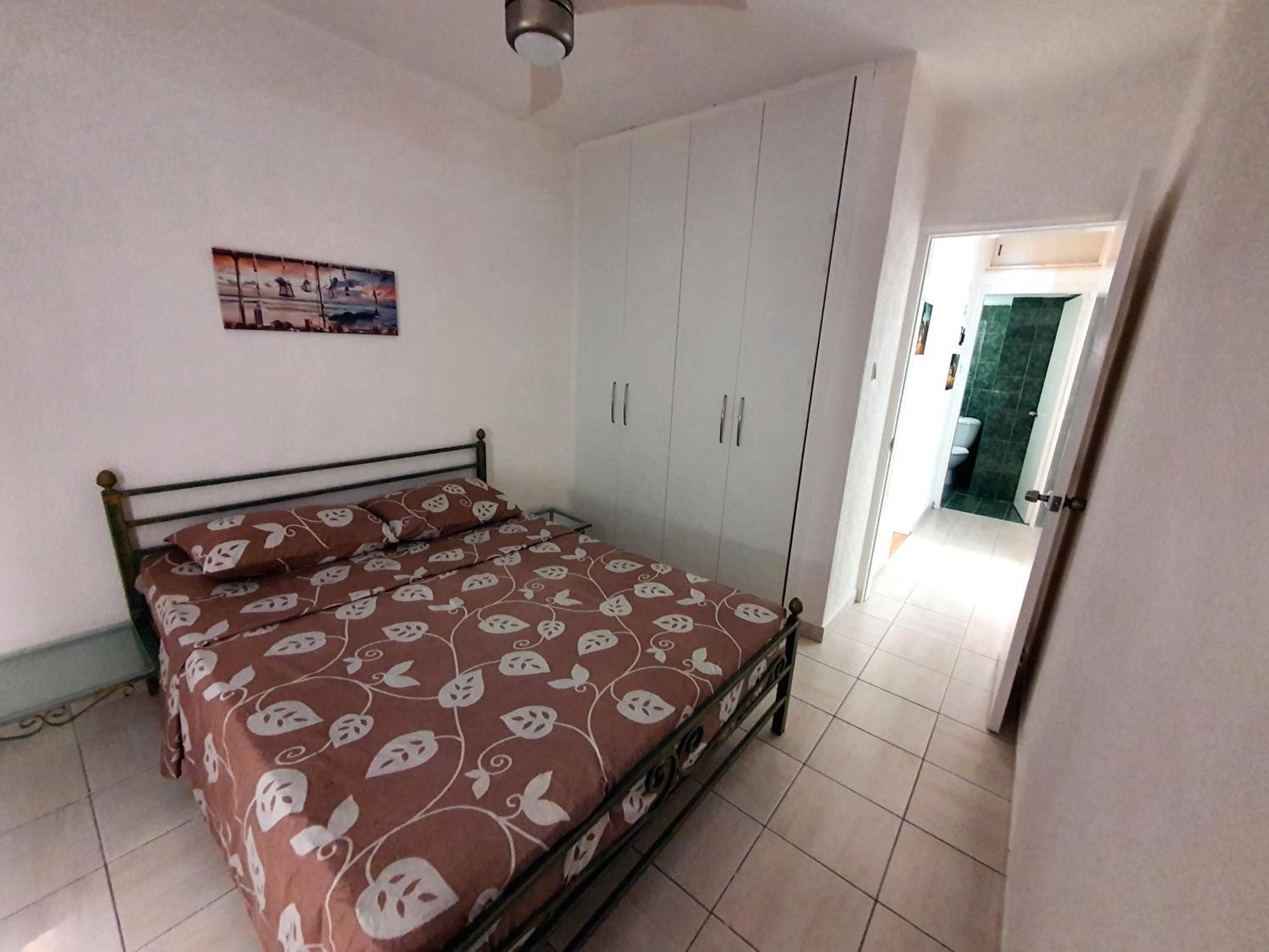 Poseidon 51 - Beachfront Two Bedroom Apartment Paphos Ngoại thất bức ảnh